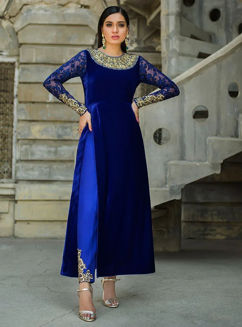 Zainab Chottani | Semi Formals | VIVA LA COBALT - Rang-e-Khaas
