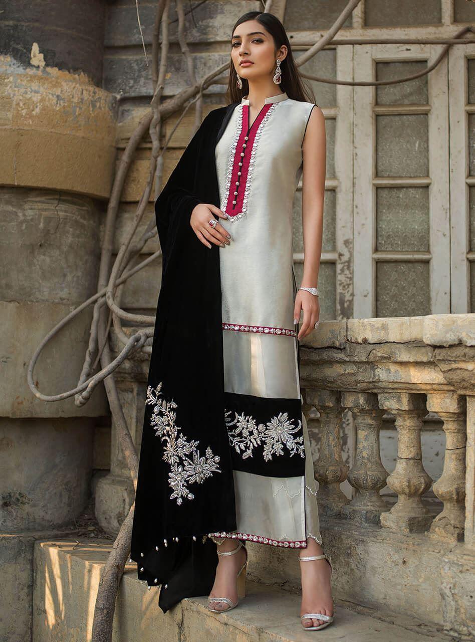 Zainab Chottani | Semi Formals | PACIFIC PEARL - Rang-e-Khaas