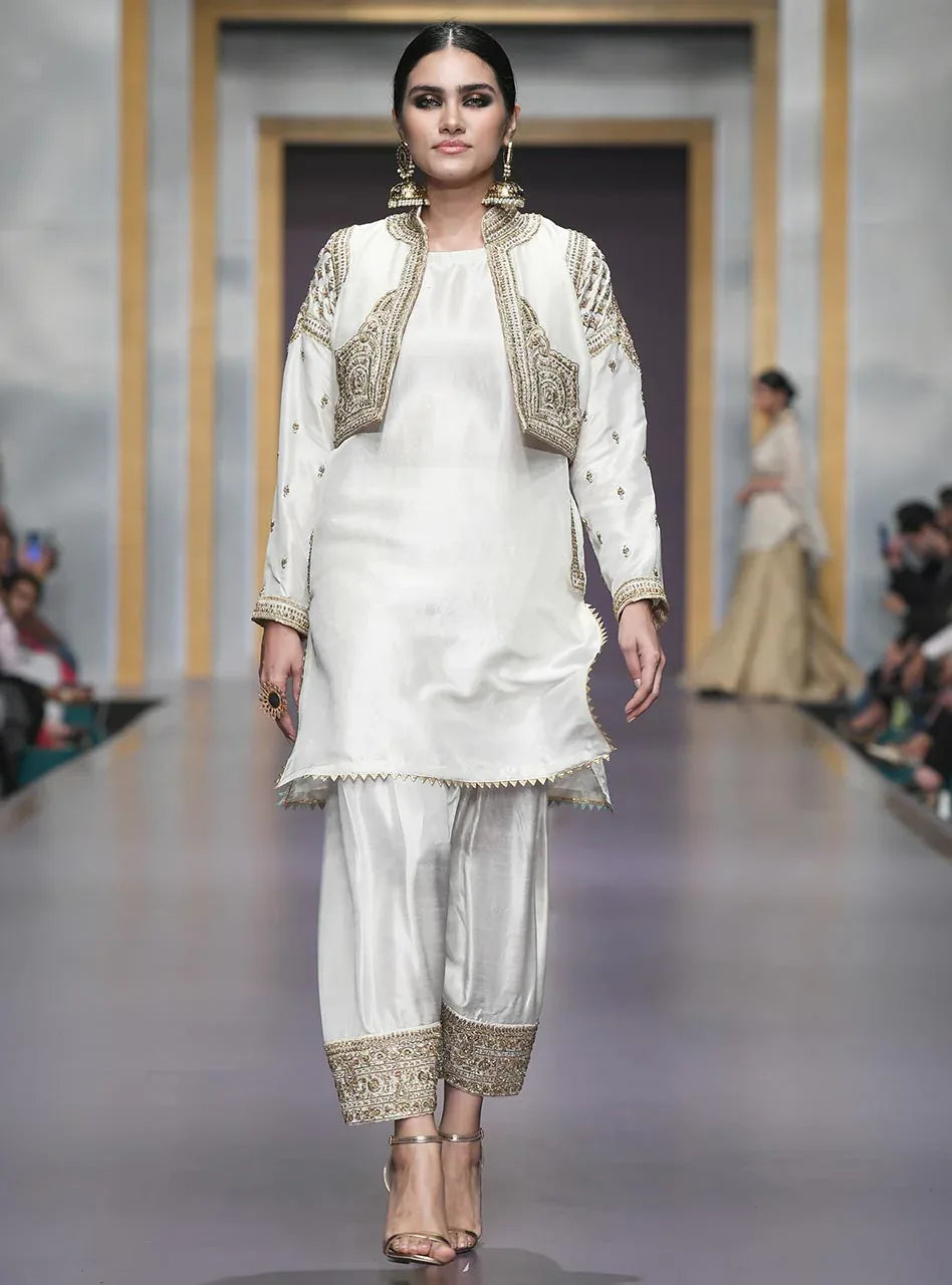 Zainab Chottani | Semi Formals | MEHRAB - Rang-e-Khaas