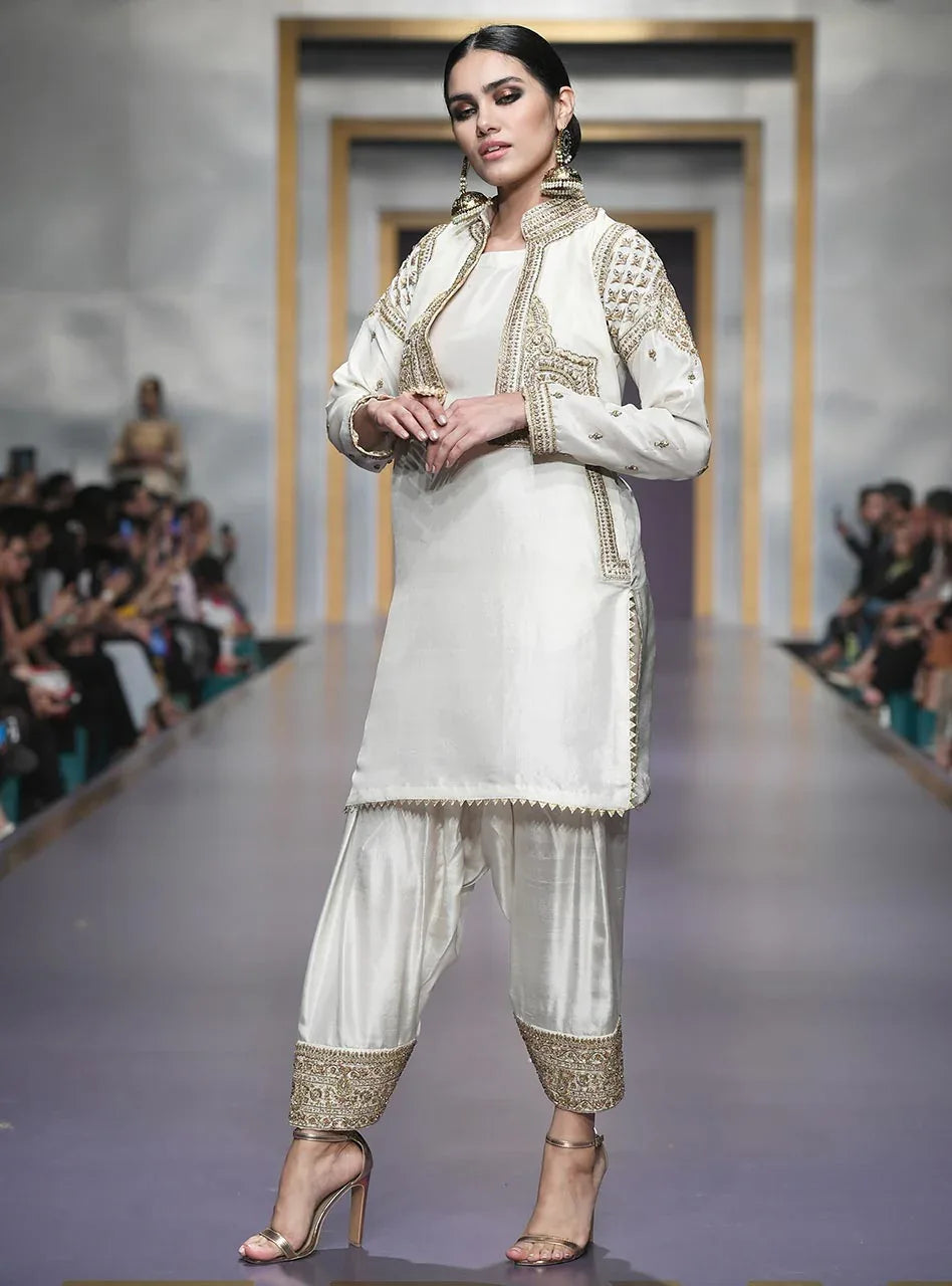 Zainab Chottani | Semi Formals | MEHRAB - Rang-e-Khaas