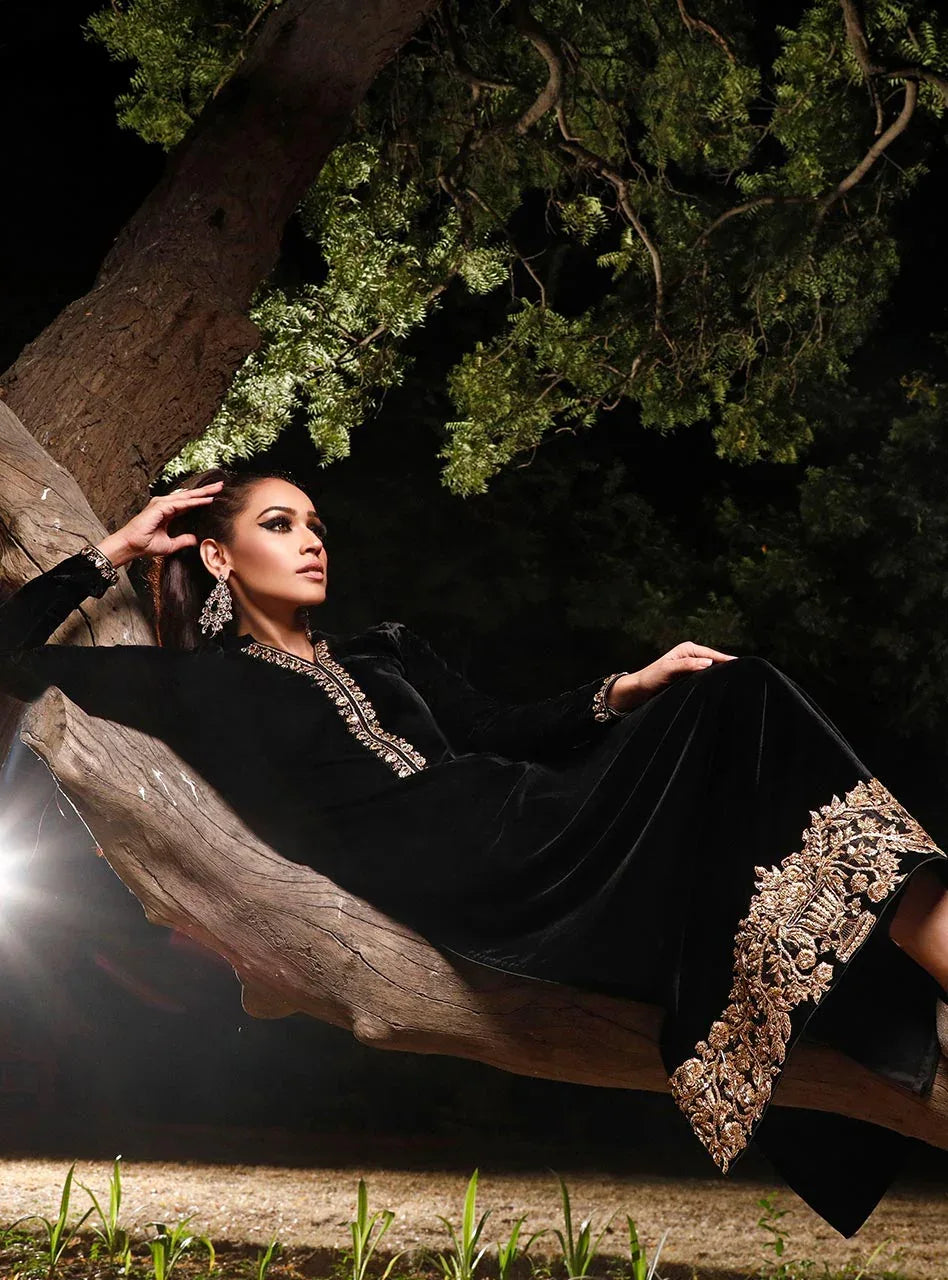 Zainab Chottani | Semi Formals | MYSTERIOUS SHADOW - Rang-e-Khaas