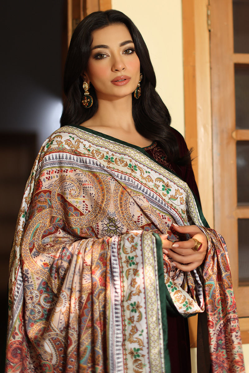 Aisha Imran | Printed Panache Velvet Shawls 25 | Sarai Shirt and Pants