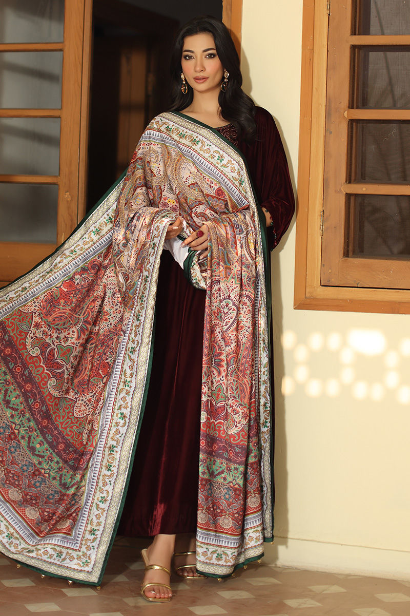 Aisha Imran | Printed Panache Velvet Shawls 25 | Sarai Shirt and Pants