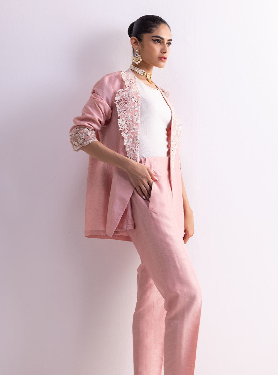 Zainab Chottani | Luxury Pret | AMIRA