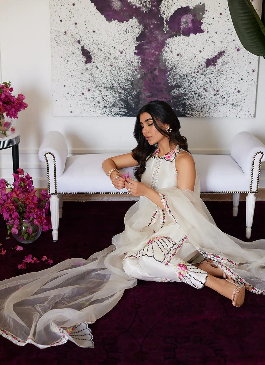 Farah Talib Aziz | Luna Eid Collection 24 | GENEVIVE PEARL WHITE - Rang-e-Khaas