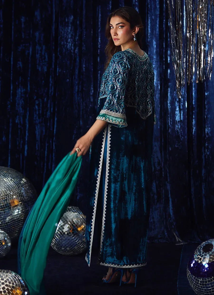 Farah Talib Aziz | Velvet Fete 4 | Teen Teal Shirt And Dupatta - Rang-e-Khaas