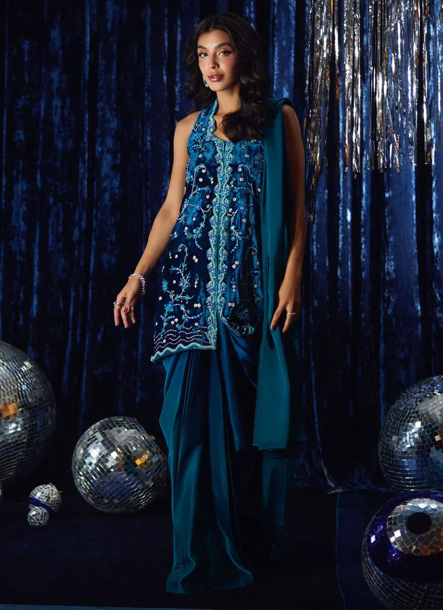 Farah Talib Aziz | Velvet Fete 4 | Pri Prussian Blue Saari Jacket - Rang-e-Khaas
