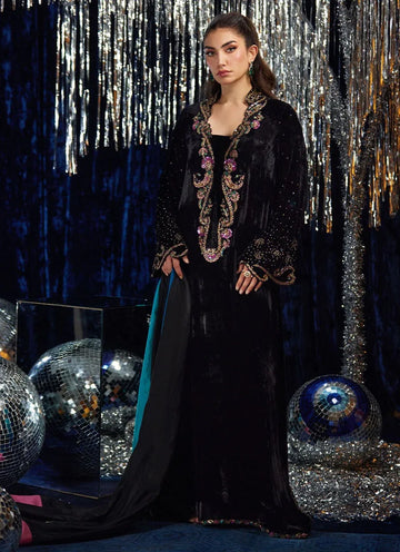 Farah Talib Aziz | Velvet Fete 4 | Nori Black Kaftan - Rang-e-Khaas