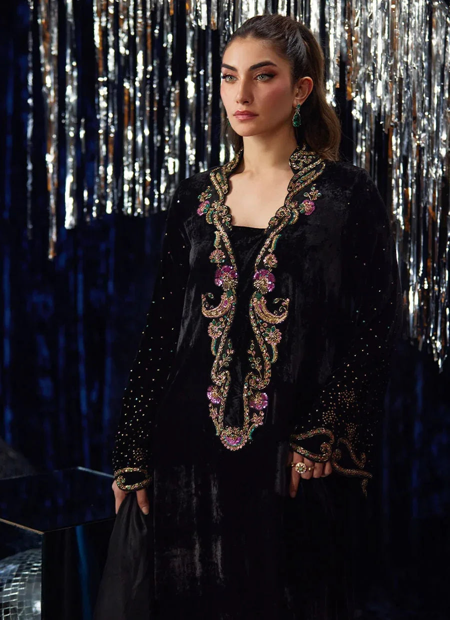 Farah Talib Aziz | Velvet Fete 4 | Nori Black Kaftan - Rang-e-Khaas