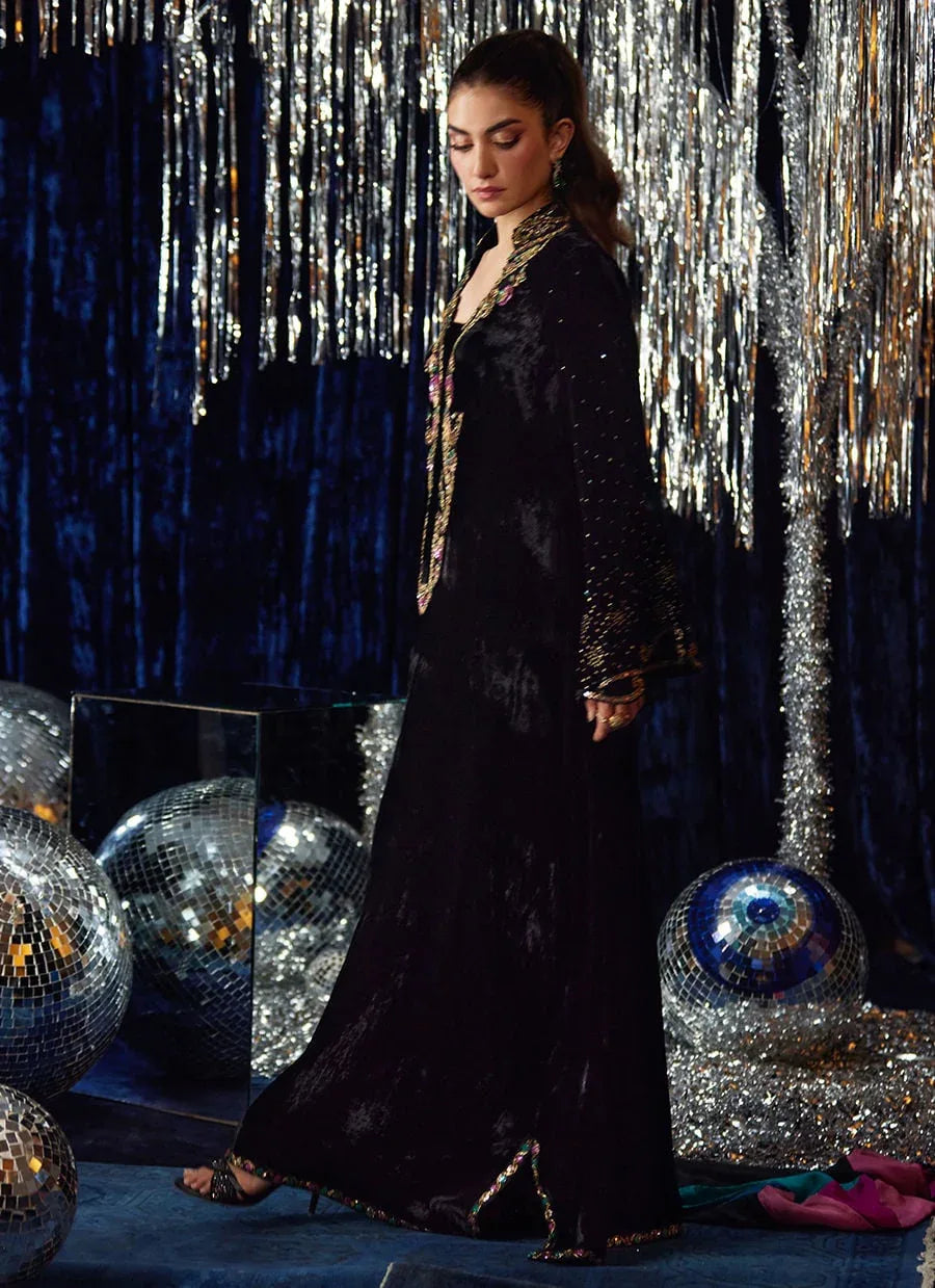 Farah Talib Aziz | Velvet Fete 4 | Nori Black Kaftan - Rang-e-Khaas