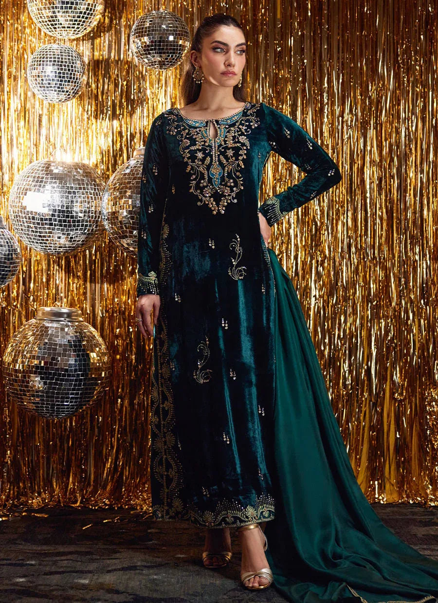 Farah Talib Aziz | Velvet Fete 4 | Gleen Forest Green Velvet Shirt And Dupatta - Rang-e-Khaas