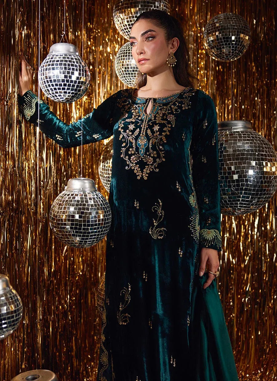 Farah Talib Aziz | Velvet Fete 4 | Gleen Forest Green Velvet Shirt And Dupatta - Rang-e-Khaas