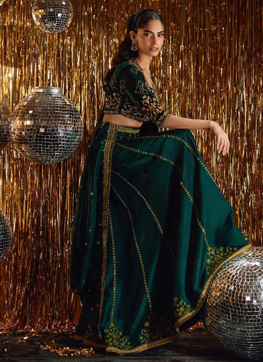 Farah Talib Aziz | Velvet Fete 4 | Sera Emerald Lehnga Choli - Rang-e-Khaas