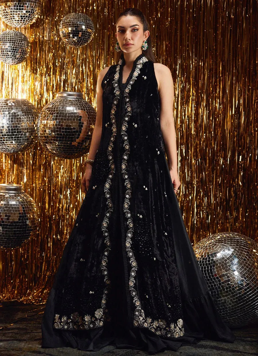Farah Talib Aziz | Velvet Fete 4 | Aveline Black Velvet Jacket - Rang-e-Khaas