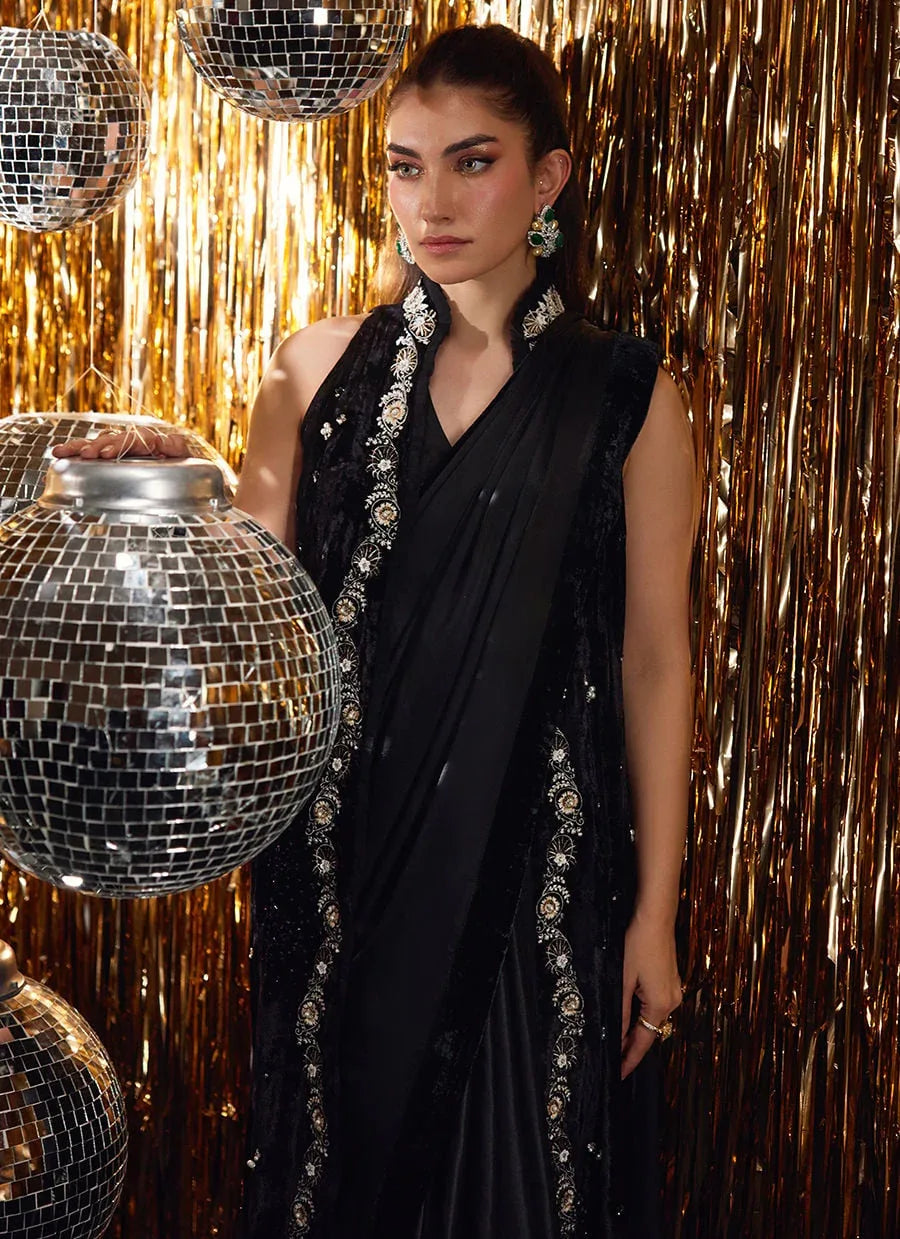 Farah Talib Aziz | Velvet Fete 4 | Aveline Black Velvet Jacket - Rang-e-Khaas