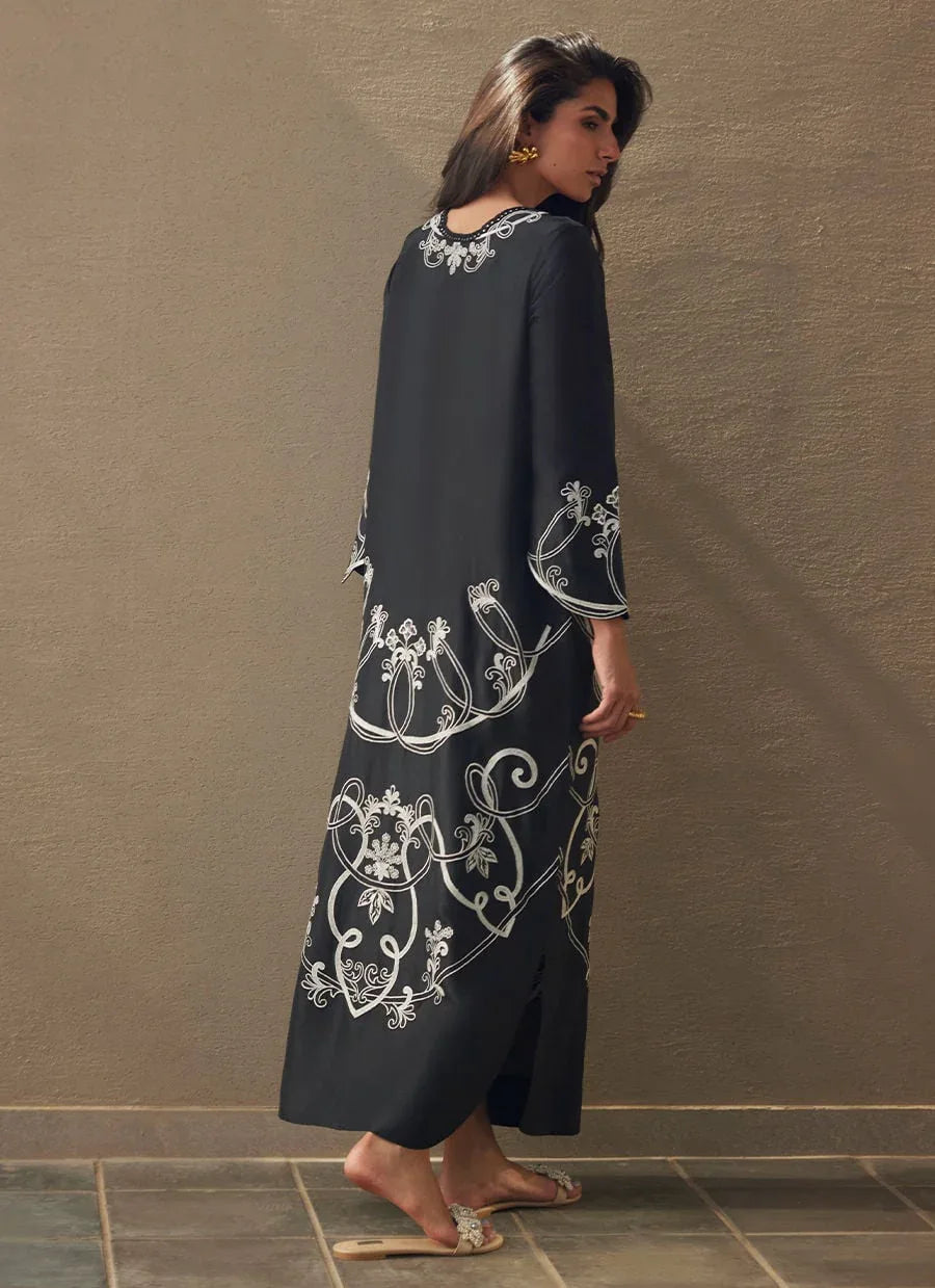 Farah Talib Aziz | Laani The Kaftan Edit | Serai Black Silk - Rang-e-Khaas