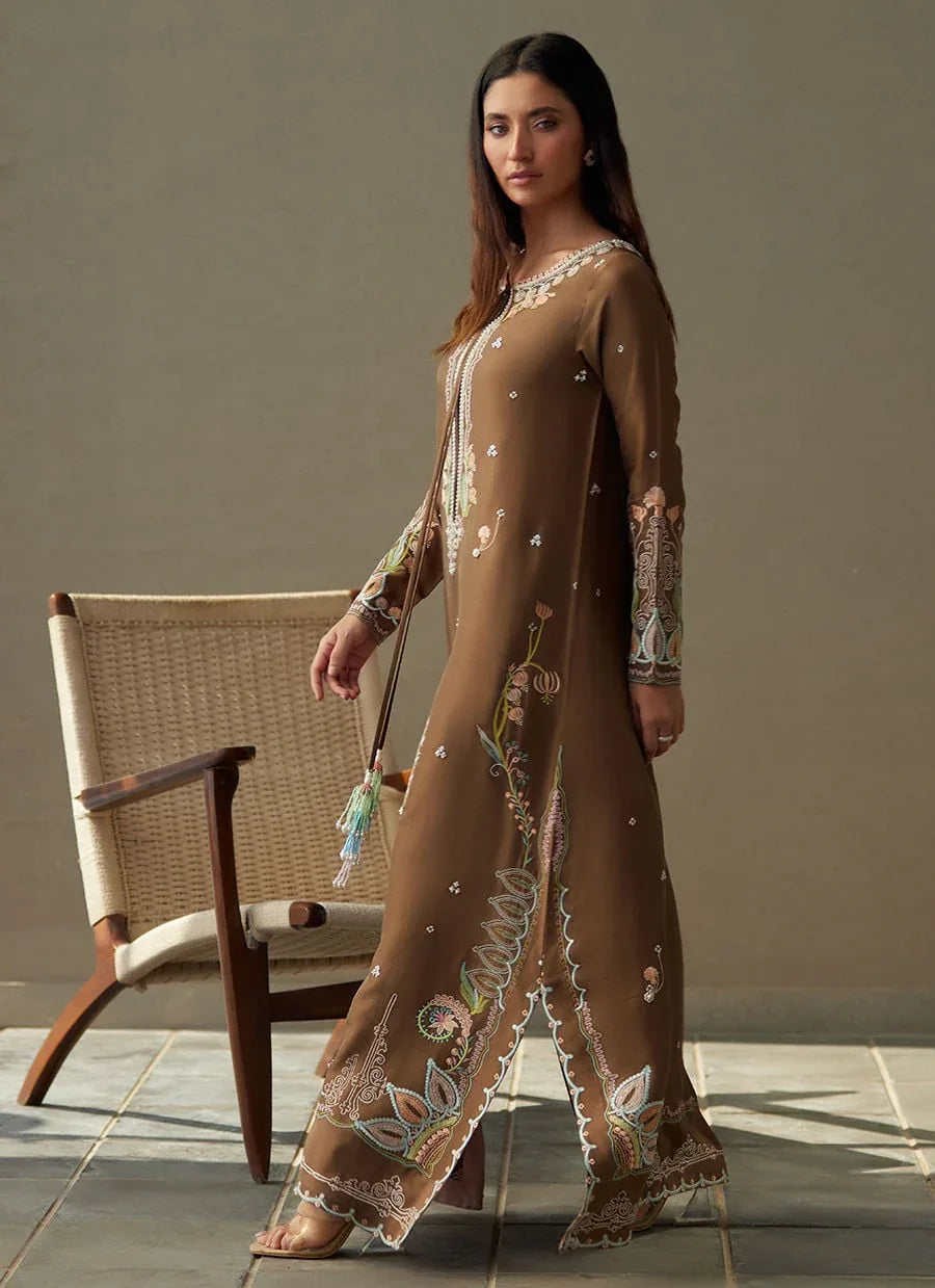 Farah Talib Aziz | Laani The Kaftan Edit | Enia Espresso Silk - Rang-e-Khaas