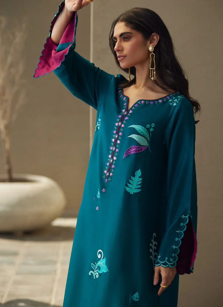 Farah Talib Aziz | Laani The Kaftan Edit | Azurea Teal Silk - Rang-e-Khaas