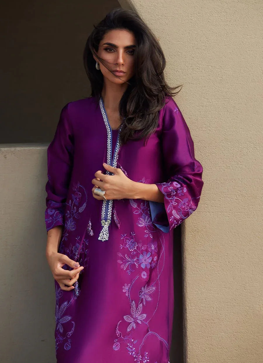 Farah Talib Aziz | Laani The Kaftan Edit | Gilly Grape Silk - Rang-e-Khaas