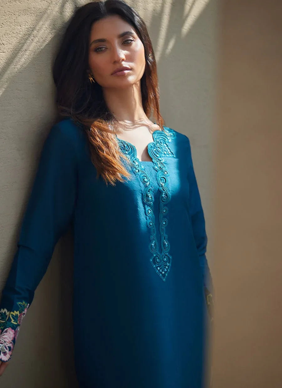 Farah Talib Aziz | Laani The Kaftan Edit | Terra Teal - Rang-e-Khaas