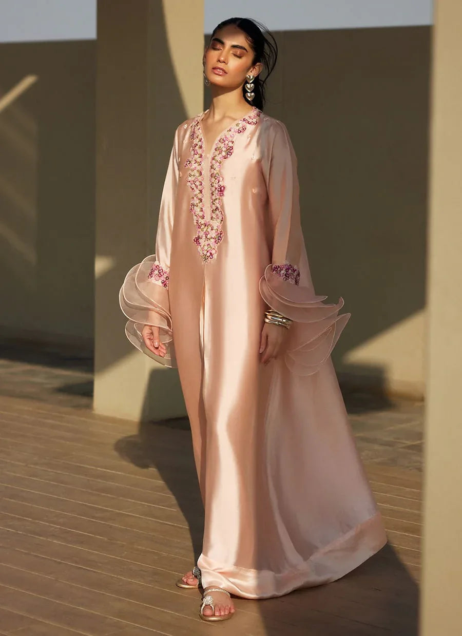 Farah Talib Aziz | Laani The Kaftan Edit | Mariposa Blush - Rang-e-Khaas