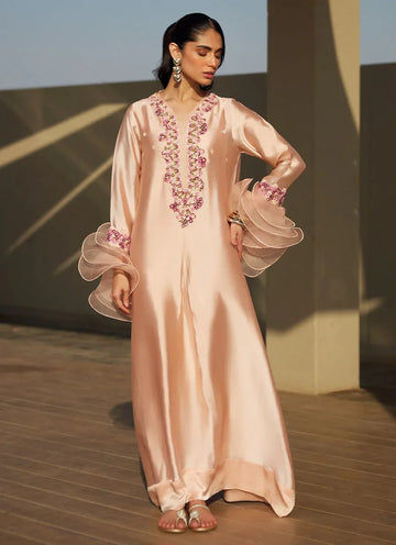 Farah Talib Aziz | Laani The Kaftan Edit | Mariposa Blush - Rang-e-Khaas