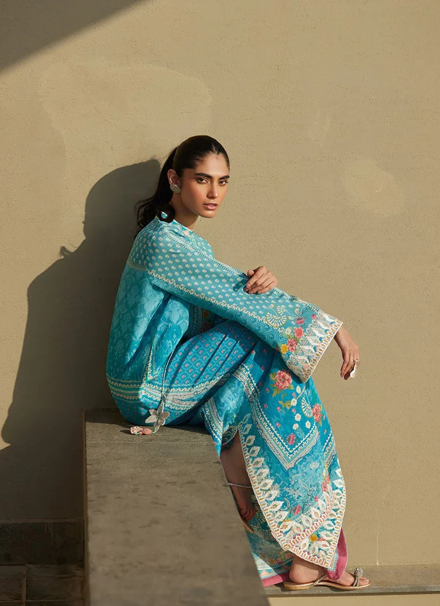 Farah Talib Aziz | Laani The Kaftan Edit | Amaris Sky-Blue Crepe - Rang-e-Khaas