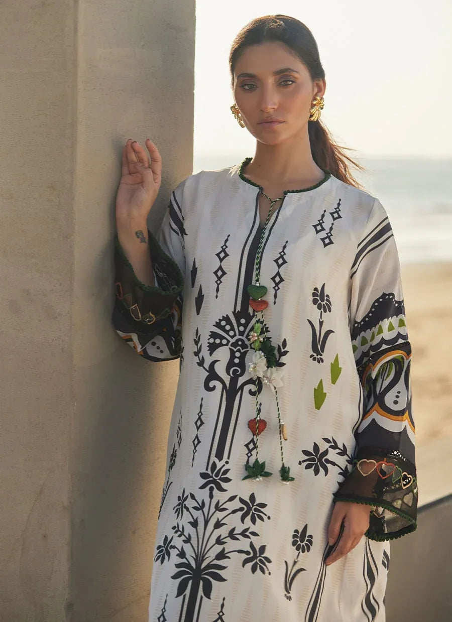 Farah Talib Aziz | Laani The Kaftan Edit | Zenya Crepe - Rang-e-Khaas