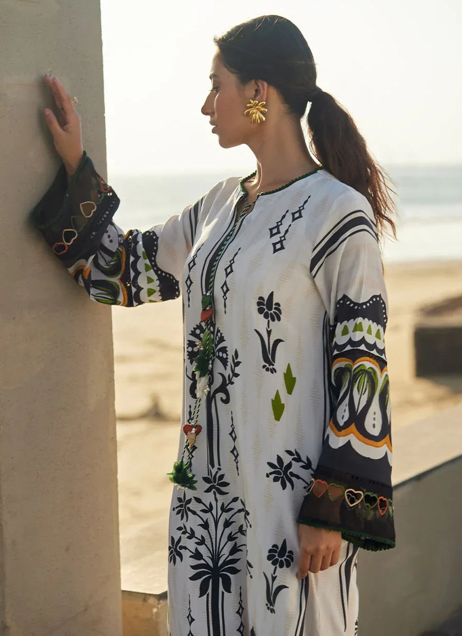 Farah Talib Aziz | Laani The Kaftan Edit | Zenya Crepe - Rang-e-Khaas