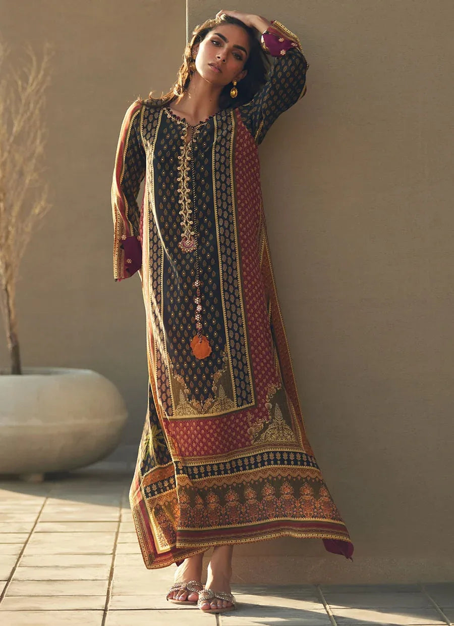 Farah Talib Aziz | Laani The Kaftan Edit | Ophelia Onyx Crepe - Rang-e-Khaas