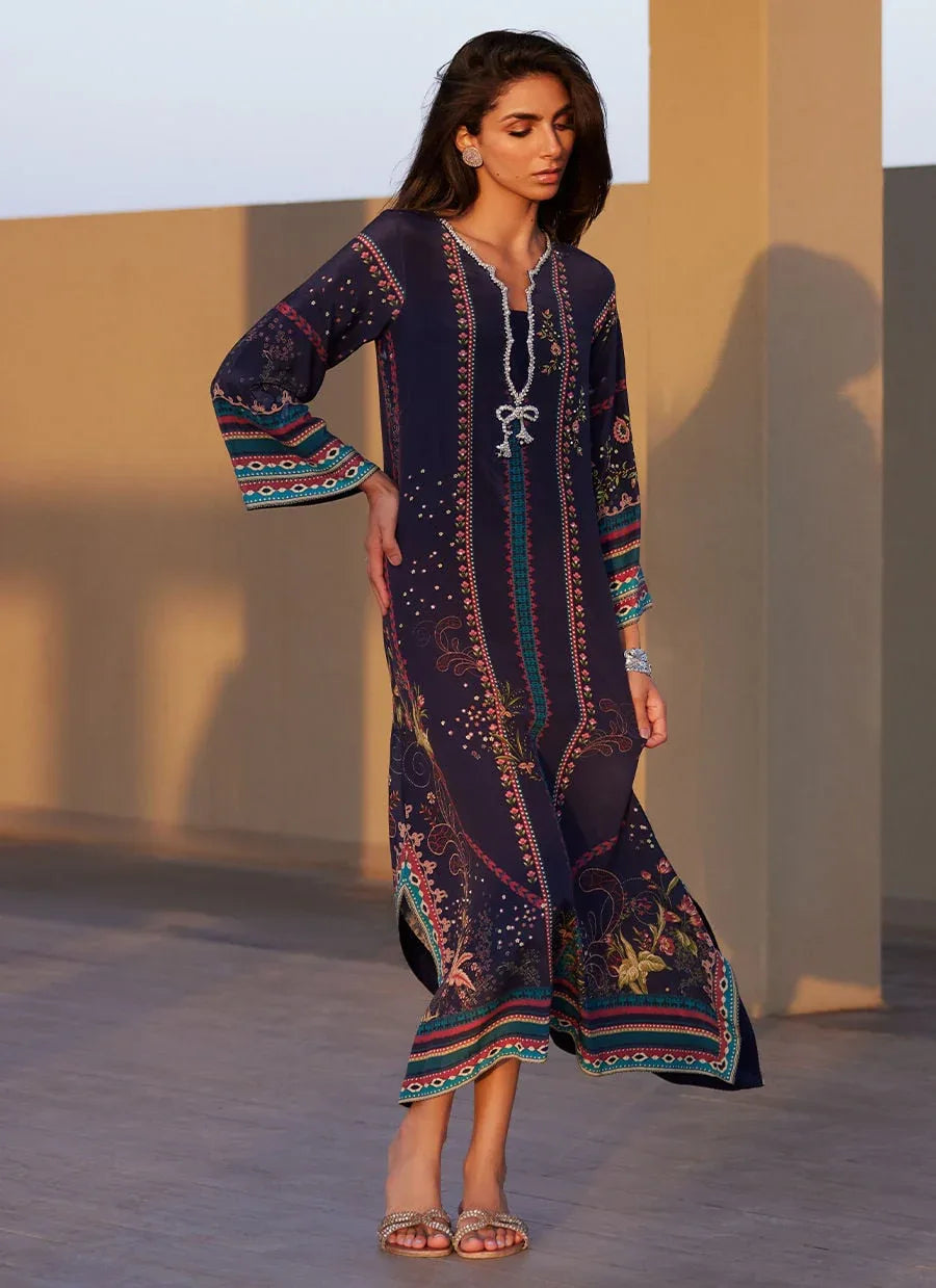 Farah Talib Aziz | Laani The Kaftan Edit | Zahara Midnight Crepe - Rang-e-Khaas