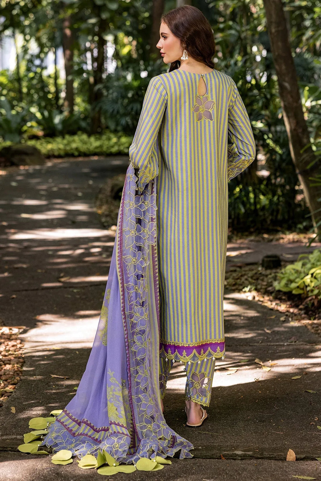 Charizma | Naranji Lawn | CN5-02 - Rang-e-Khaas