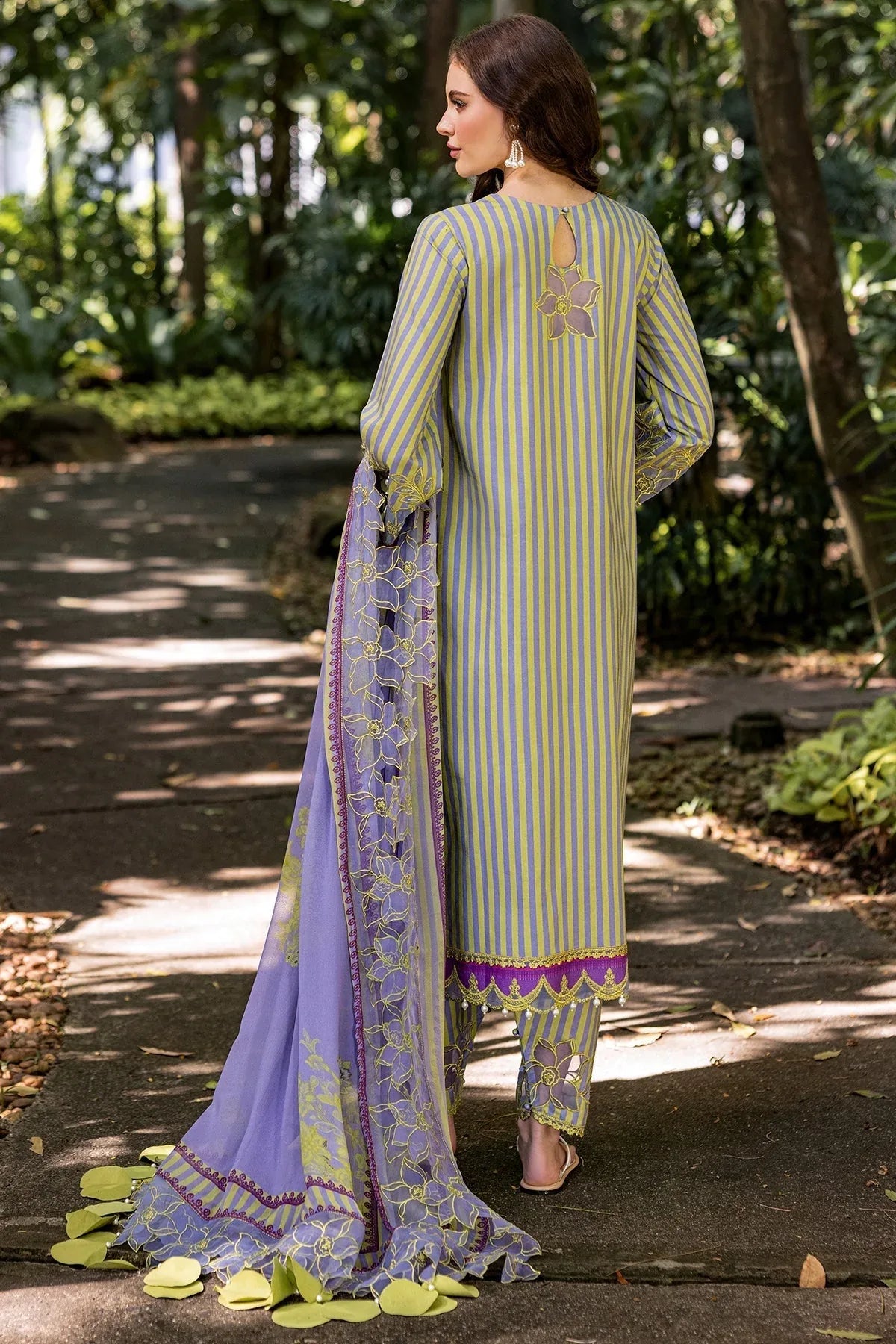 Charizma | Naranji Lawn | CN5-02 - Rang-e-Khaas