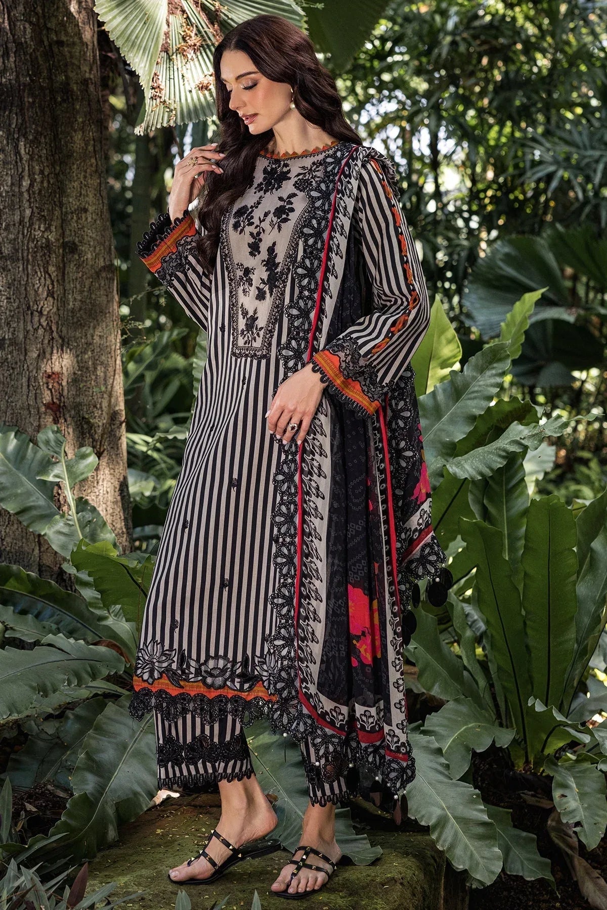 Charizma | Naranji Lawn | CN5-03 - Rang-e-Khaas