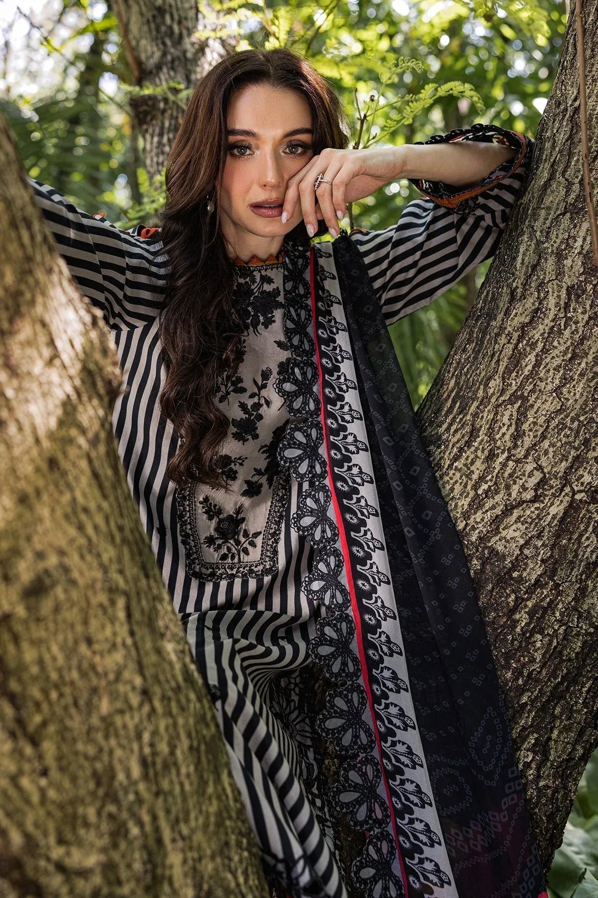 Charizma | Naranji Lawn | CN5-03 - Rang-e-Khaas