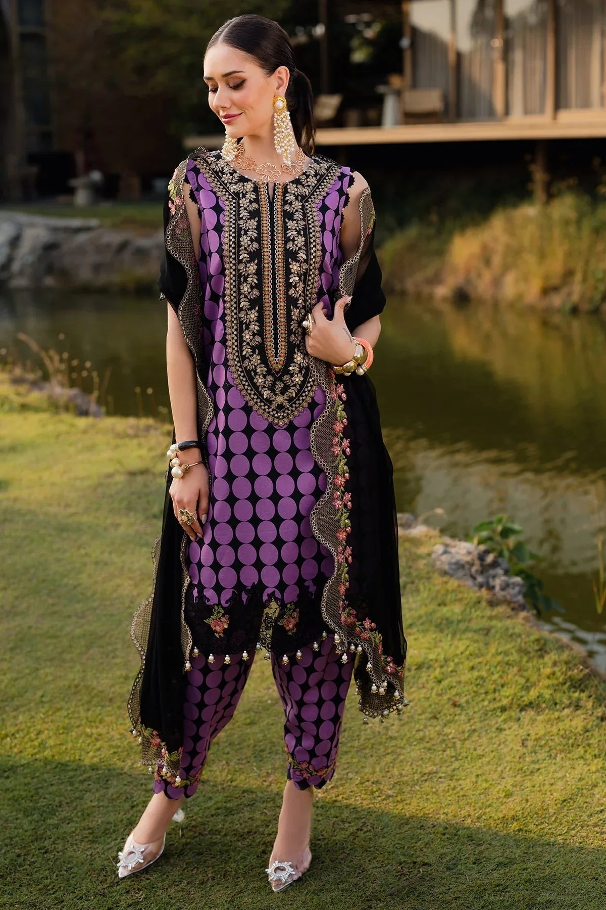 Charizma | Qara Festive Edit 25 | CQ5-03 - Rang-e-Khaas
