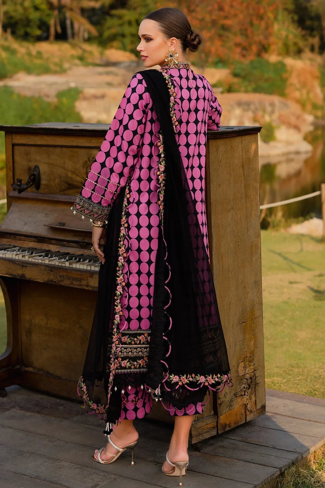 Charizma | Qara Festive Edit 25 | CQ5-07 - Rang-e-Khaas