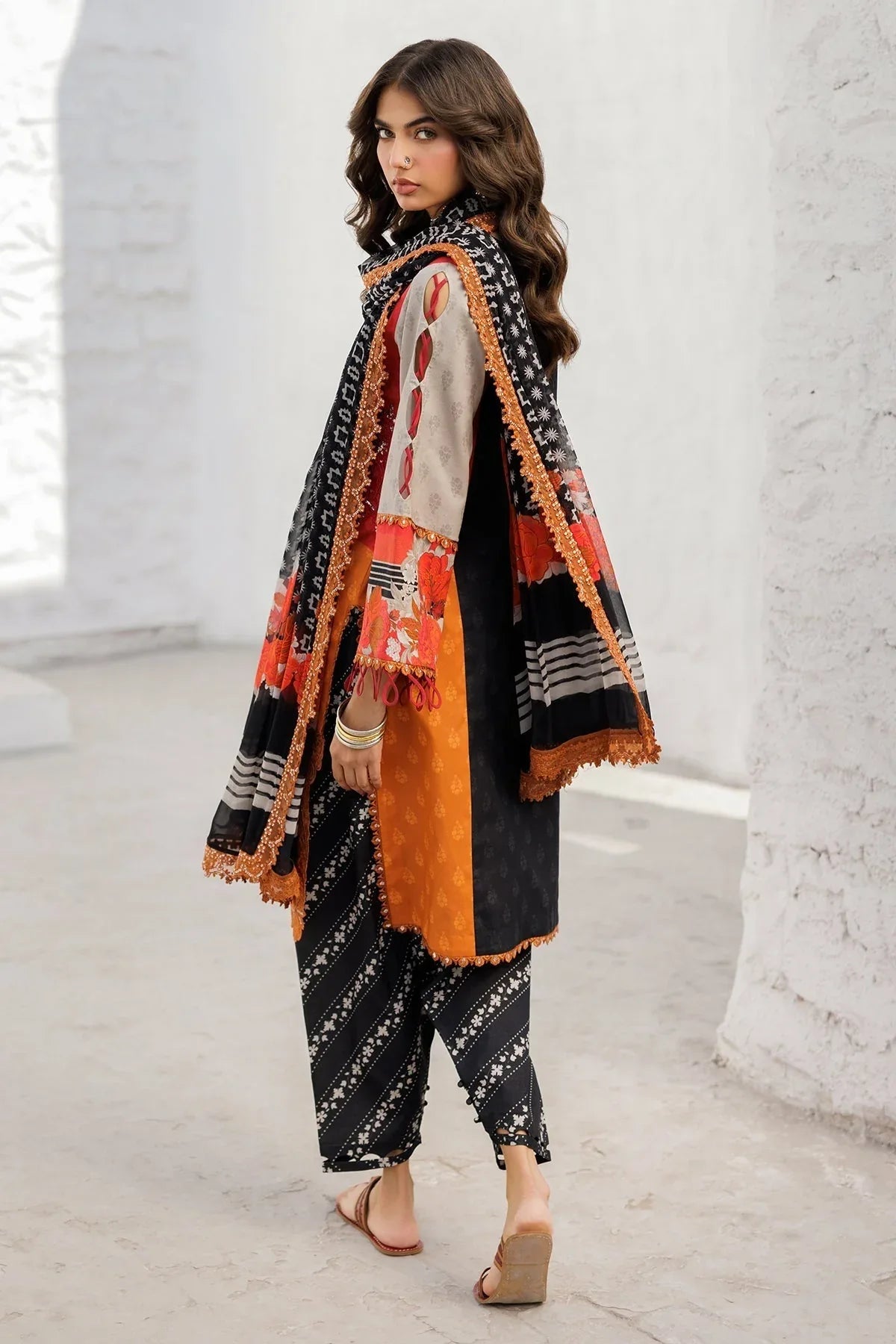 Charizma | Rangoli Lawn | CRO5-01 - Rang-e-Khaas