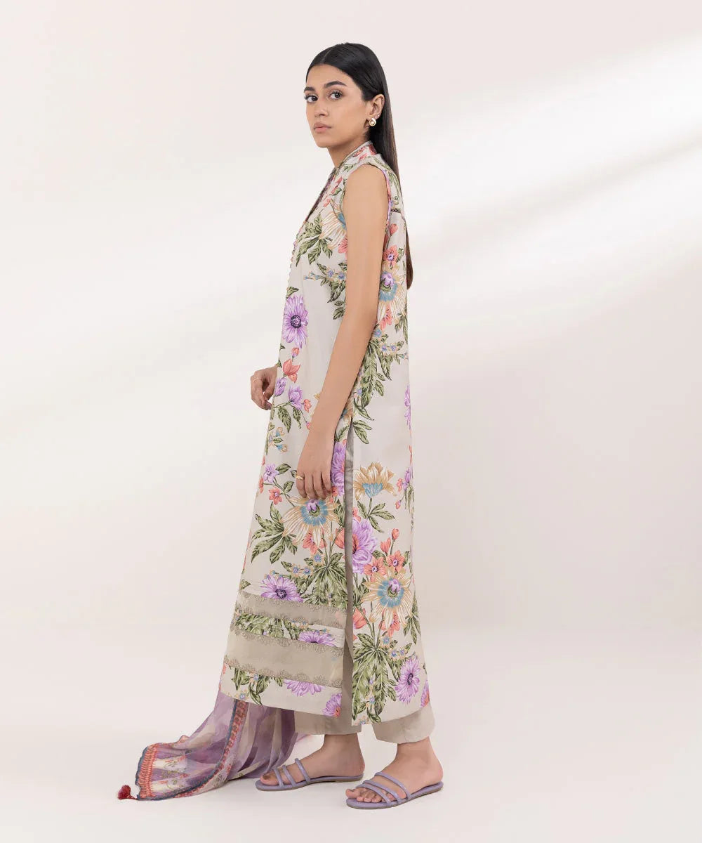 Sapphire | Intermix 2024 | Cambric Suit S-28 - Rang-e-Khaas