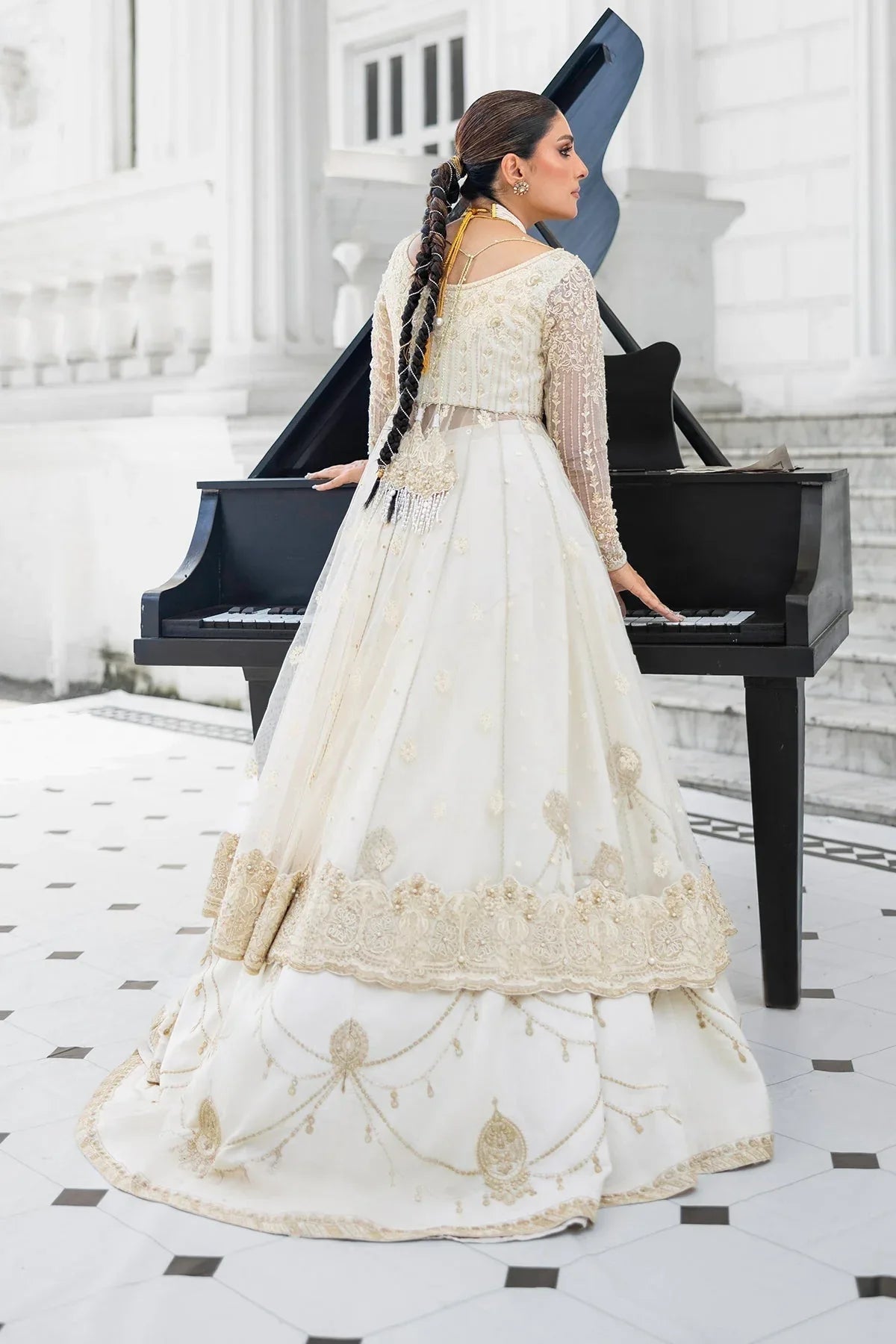 Erum Khan | Jahan Wedding 25 | Snow Pearl - Rang-e-Khaas