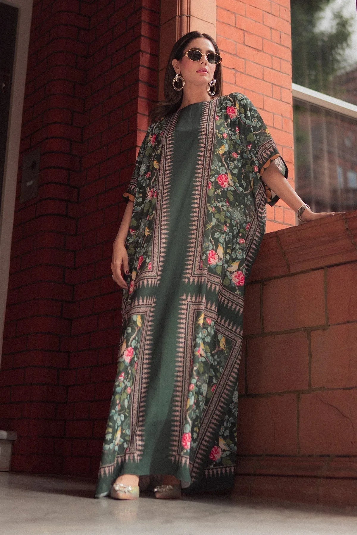 Erum Khan I Kaftan Edit I Flora Flow - Rang-e-Khaas