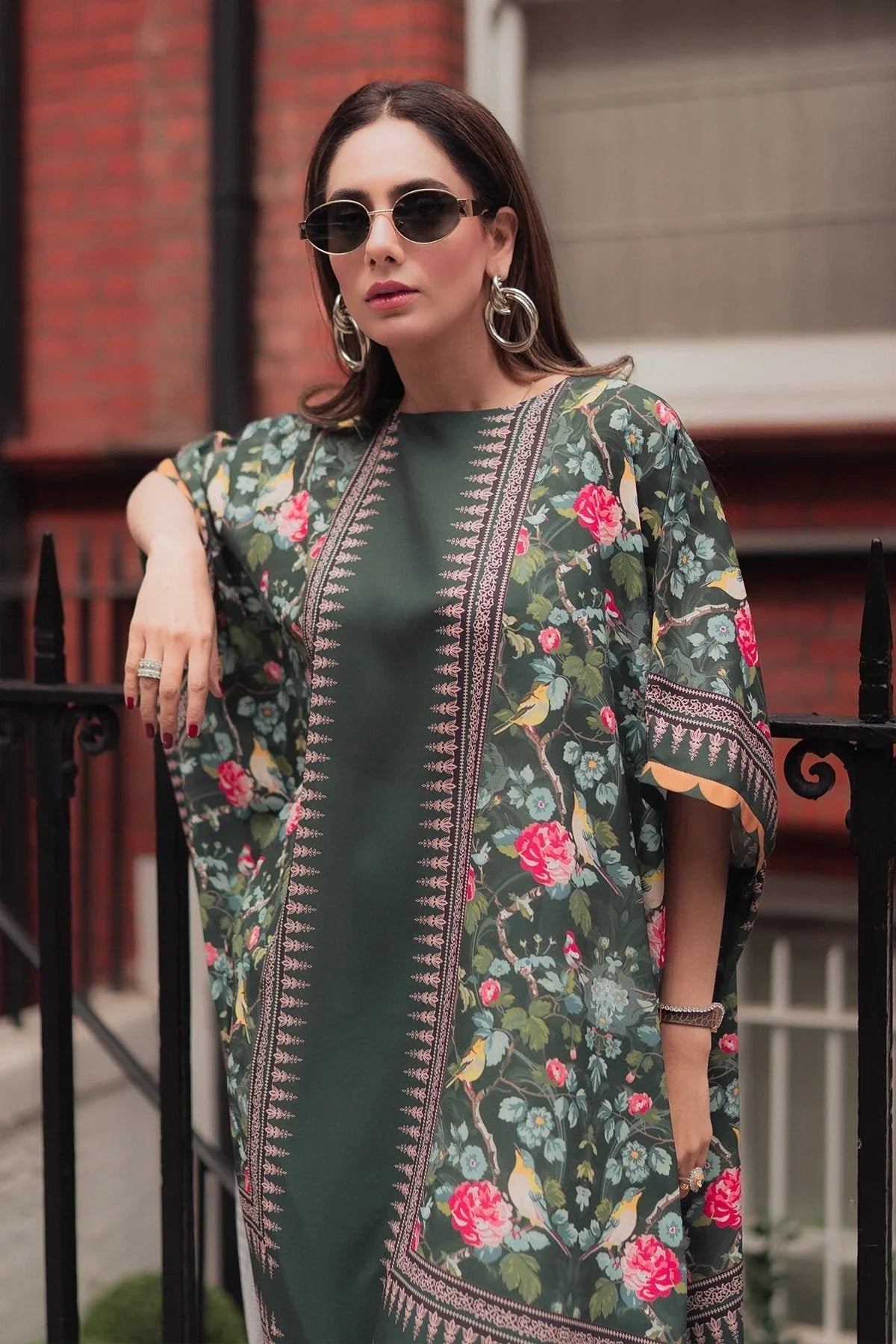 Erum Khan I Kaftan Edit I Flora Flow - Rang-e-Khaas
