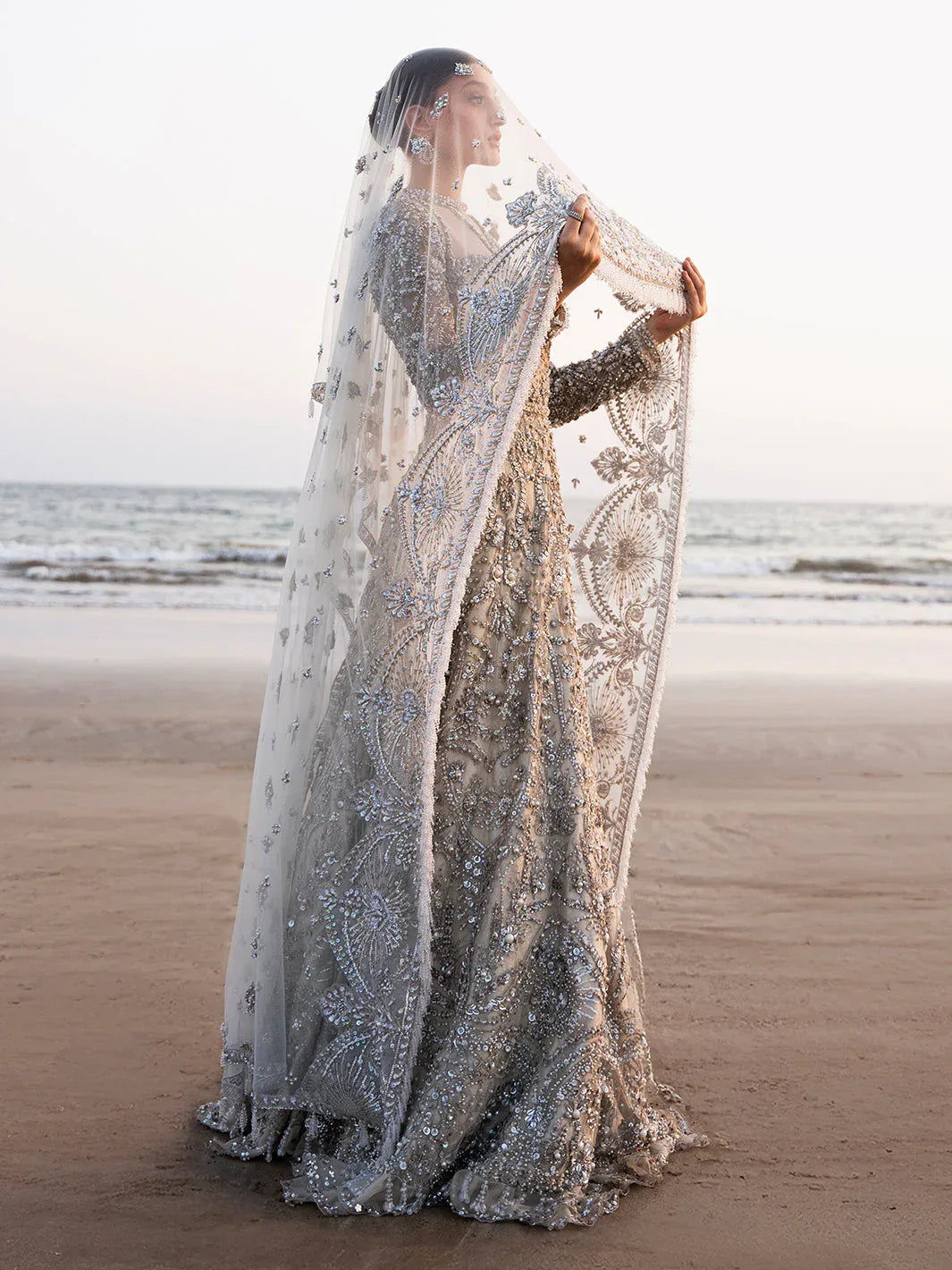 Epoque | Reverie Eternelle | Lune - Rang-e-Khaas
