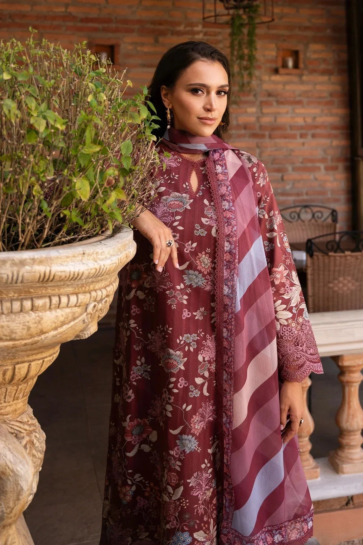 Afrozeh | Damask The Holiday Edit '25 - Lawn| Azara B - Rang-e-Khaas