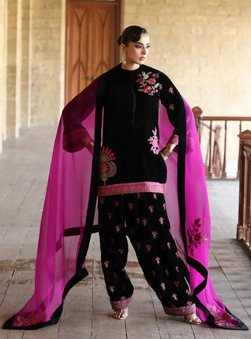 Zainab Chottani | Velura Velvet Edit 25 | Arah Farshi - Rang-e-Khaas