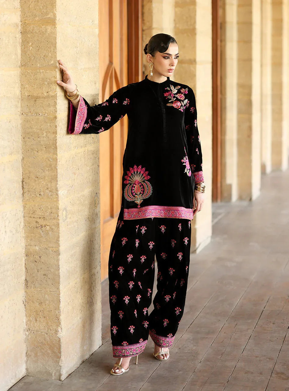 Zainab Chottani | Velura Velvet Edit 25 | Arah Farshi - Rang-e-Khaas