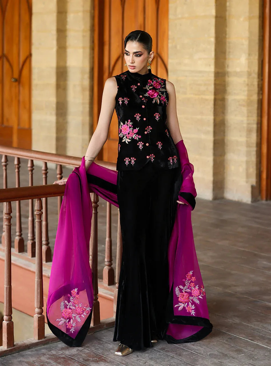 Zainab Chottani | Velura Velvet Edit 25 | Keir Vest - Rang-e-Khaas
