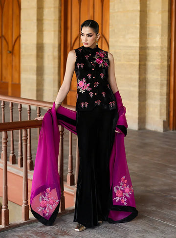 Zainab Chottani | Velura Velvet Edit 25 | Keir Vest - Rang-e-Khaas