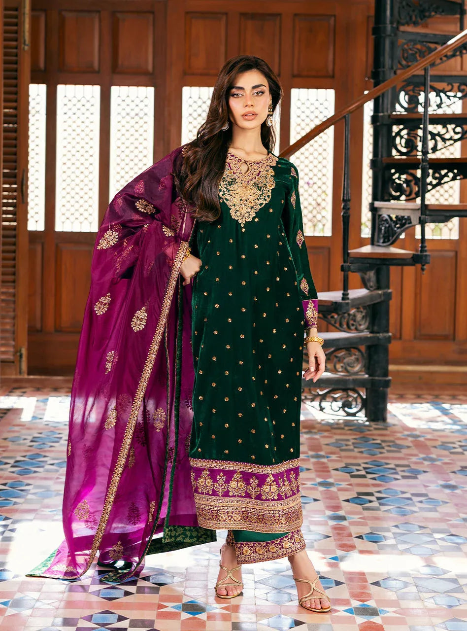 Zainab Chottani | Velvet 25 | Esha - Rang-e-Khaas