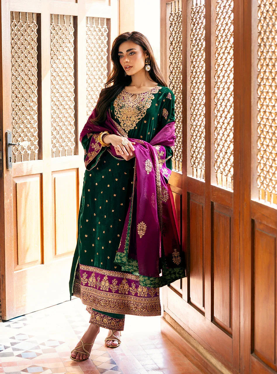 Zainab Chottani | Velvet 25 | Esha - Rang-e-Khaas